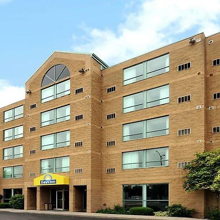 Days Inn By Wyndham Niagara Falls Lundys Lane Екстер'єр фото