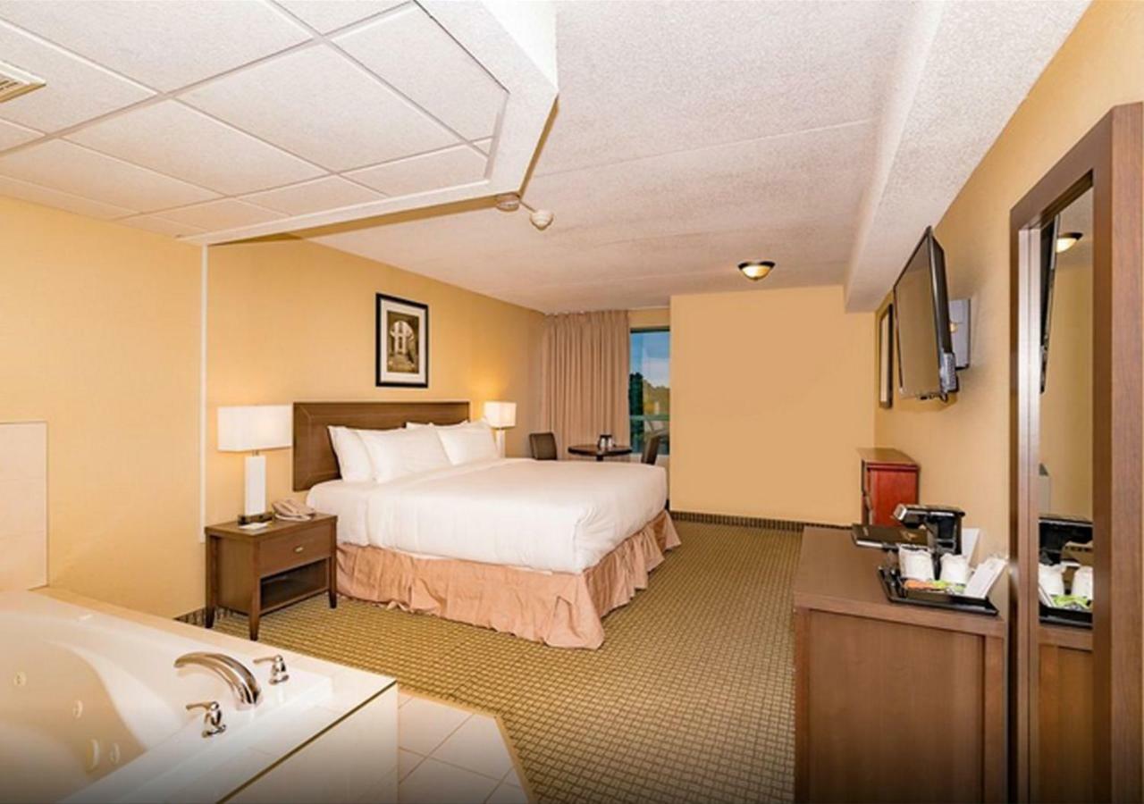 Days Inn By Wyndham Niagara Falls Lundys Lane Екстер'єр фото