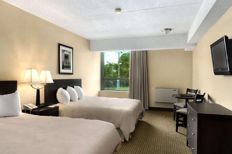 Days Inn By Wyndham Niagara Falls Lundys Lane Екстер'єр фото